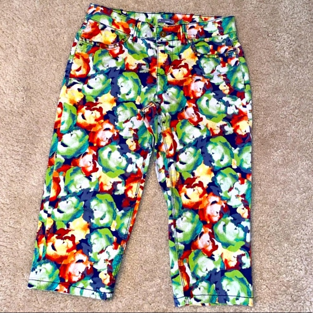💚New Directions Capri/ Crops💚